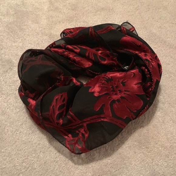 Black and Maroon Shawl/wrap- NWOT - Picture 2 of 2